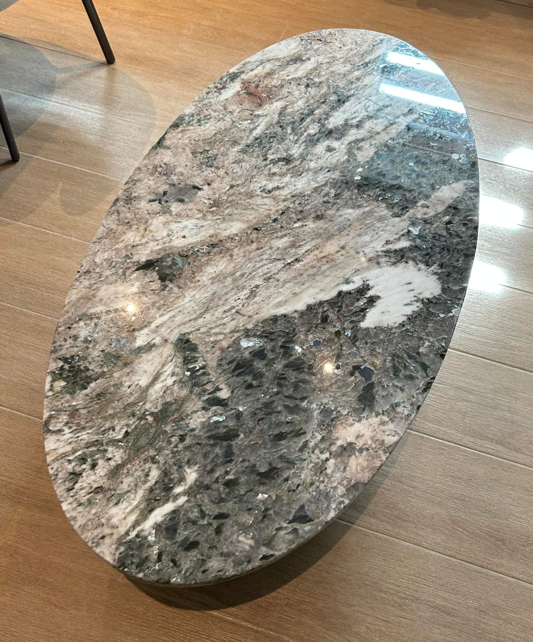 Coffee Table Image 5